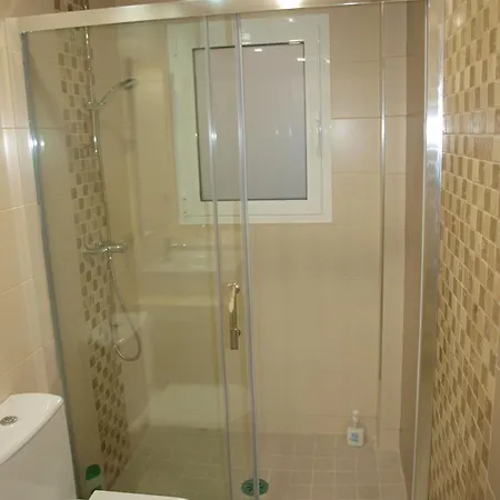 Luxury With 3 Double شقة *